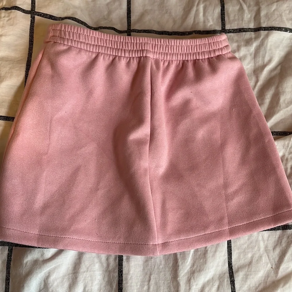 Girls pink skirt - Picture 2 of 3